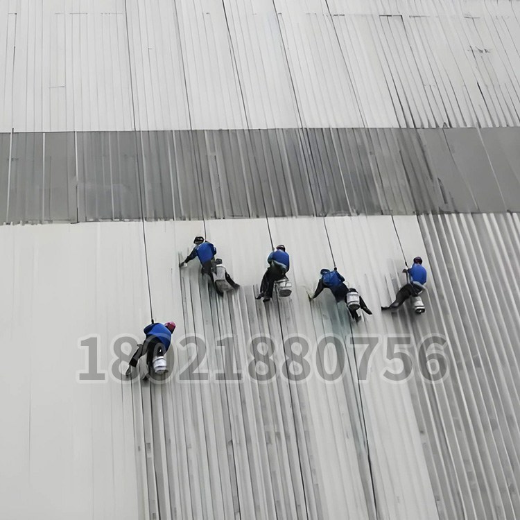 廠（chǎng）房外立（lì）麵翻新施工現場