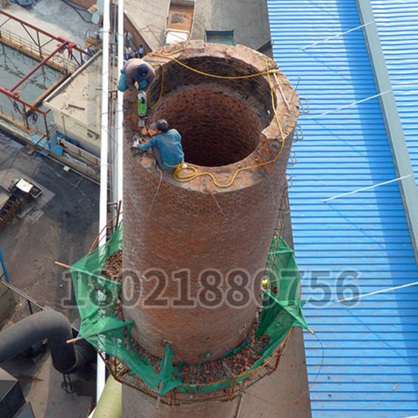 磚煙（yān）囪人工拆除